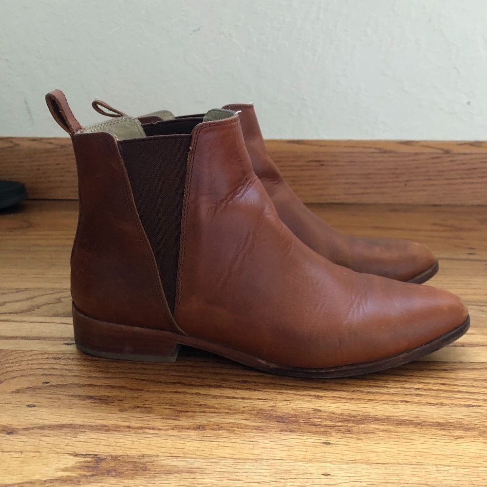 Nisolo Brown Leather Chelsea ankle boot size 8.5